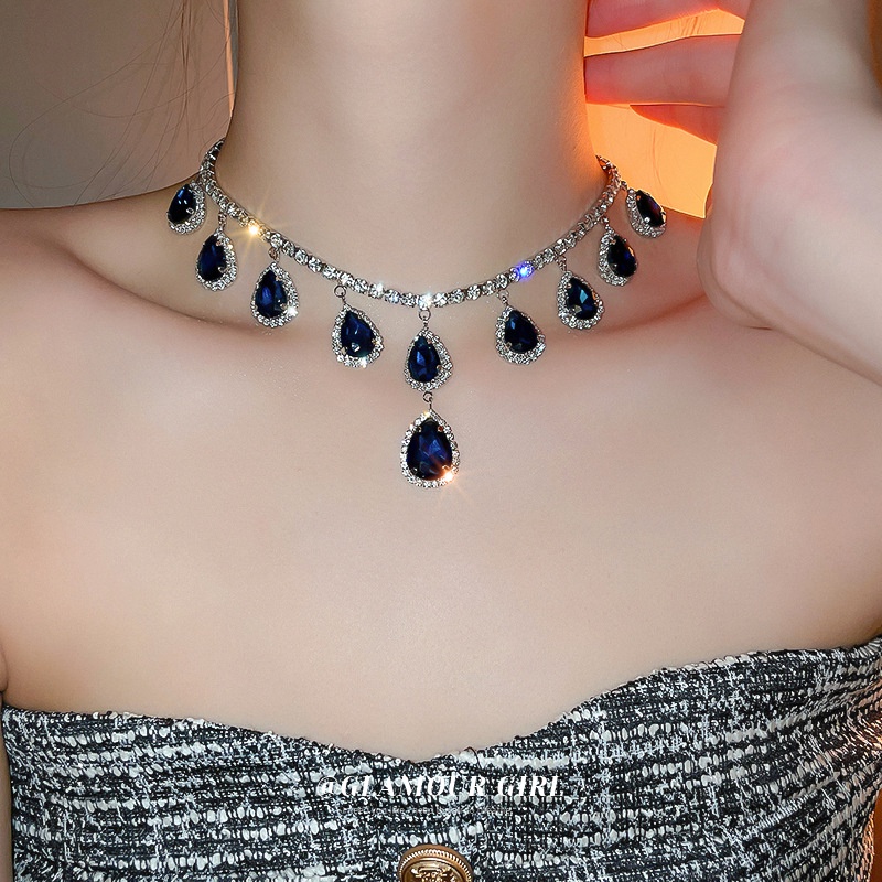 Bộ Dây Chuyền + Bông Tai Mạ Bạc Đính Đá sapphire Hình Giọt Nước Màu Xanh Dương Nhạt Sang Trọng Phong Cách Pháp Cho Nữ