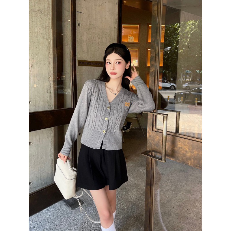 Áo Khoác cardigan Thêu Họa Tiết Xinh Xắn Theo Phong Cách Thu Đông 23ss