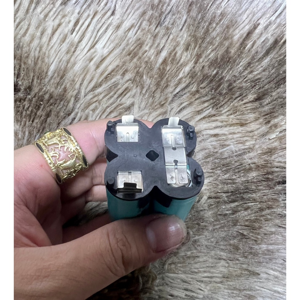 Bộ kẽm 4 cell hình trụ , hàn pin 18650.