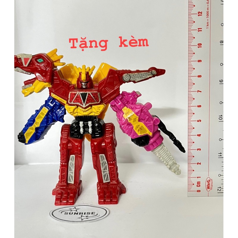 Siêu nhân Điện Long DX Kyoryuger  tặng kèm xe