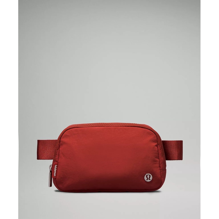 Túi Lulu Everywhere Beltbag Túi đeo hông, đeo chéo