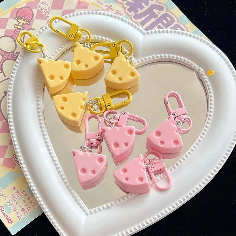 Kawaii Móc Khóa Xe Hơi Túi Xách Hình Bánh Phô Mai Bằng Nhựa resin Màu Kẹo Ngọt Tươi Tắn Dễ Thương