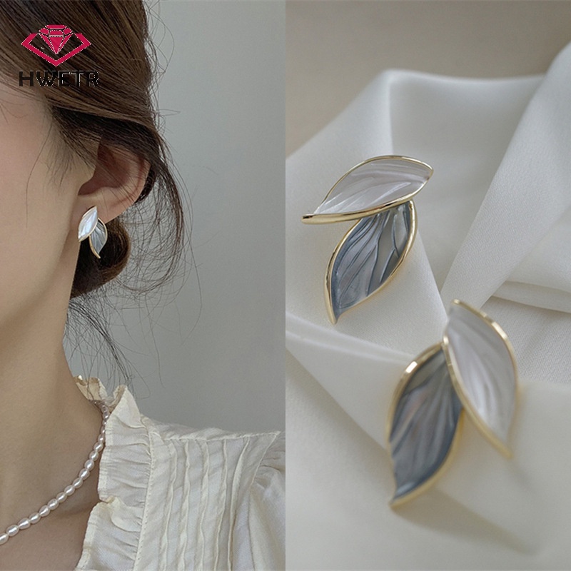 1 Đôi Bông Tai Hình Hoa Bướm Đính Ngọc Trai Thời Trang Hàn Quốc Mới
