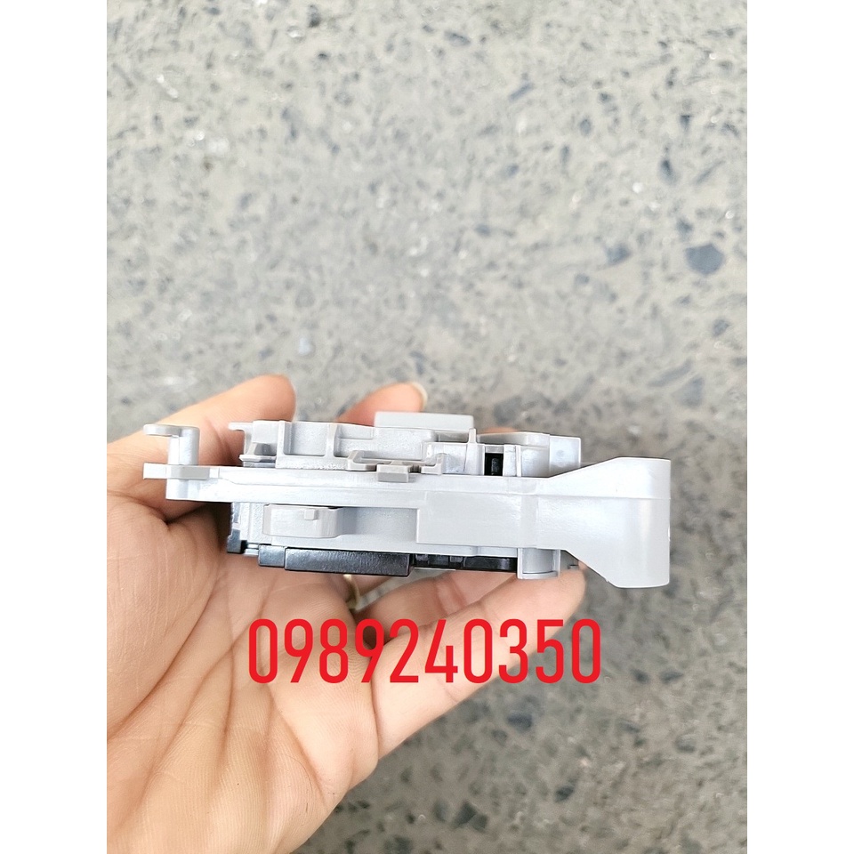 Công tắc khoá cửa máy giặt AQUA AQD - D900F chính hãng