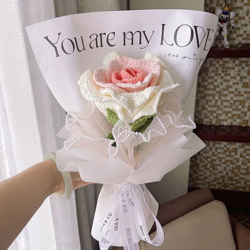 Bó Hoa Hồng Đan Len Thủ Công Dùng Làm Quà Tặng Cho Bạn Gái