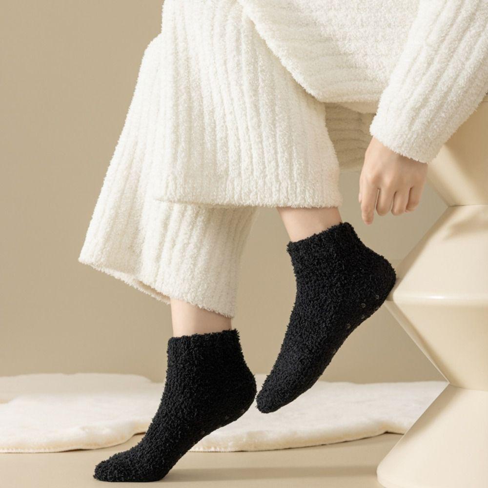 Vớ cotton Nhung San Hô Dày Dặn Màu Trơn Giữ Ấm Chống Trượt Cho Nữ