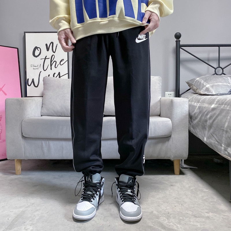 Nike Quần jogger Thể Thao Kẻ Sọc Phản Quang Lót Lông Giữ Ấm Mắt Chống Gió Cho Nam