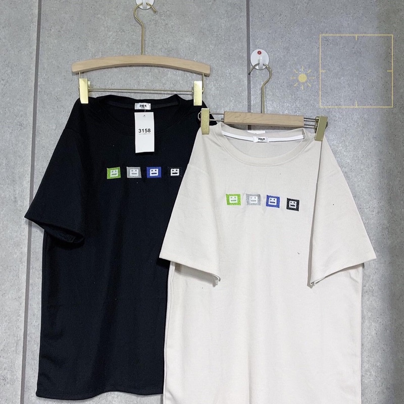 Áo phông logo  mặt cười ô vuông chất tổ ong thêu xịn sò