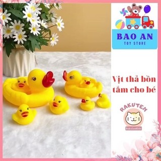 Vịt vàng cao su có âm thanh dành cho bé thả bồn bóp kêu chíp chíp
