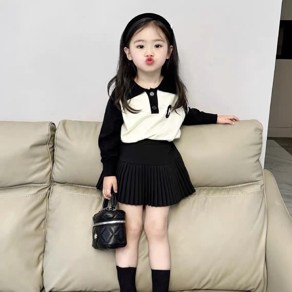 Chân váy chéo hàn dập ly+ áo nỉ da cá chữ C dày dặn