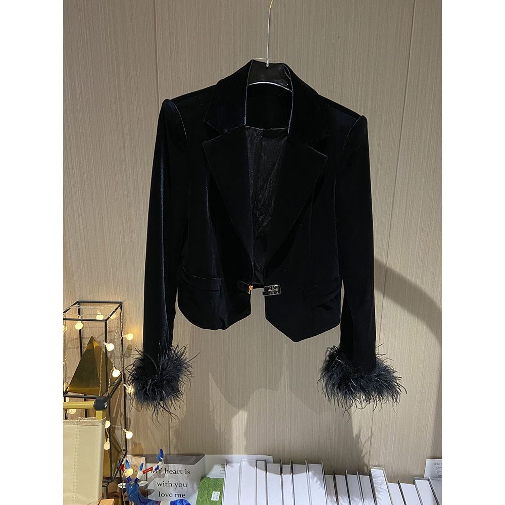 Áo Khoác Nhung Ngắn Màu Đen Phong Cách Châu Âu Thời Trang Mùa Thu 2023 Sang Trọng Cho Nữ