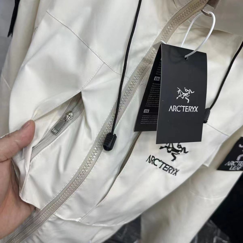 LMTC ARC'TERYX 23 Autumn Classic Hot outdoor sports mountaineering windproof waterproof hooded jacket New embroidery for men and women