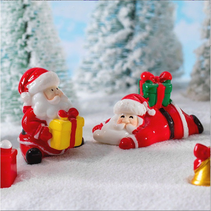 Tượng ông già Noel, người tuyết, cây thông, trang trí bàn học Giáng Sinh để bàn