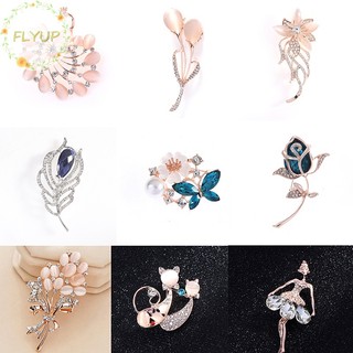 1 huy hiệu cài áo hình hoa đính đá thời trang