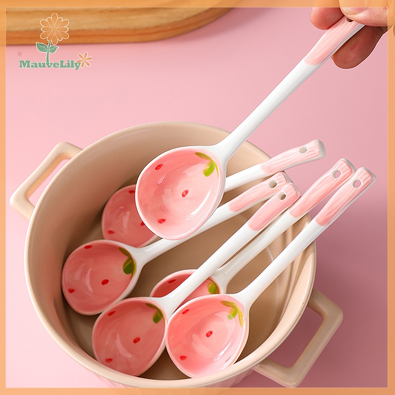 1 Muỗng Sứ Tay Cầm Dài Hình Trái Dâu Tây Dễ Thương