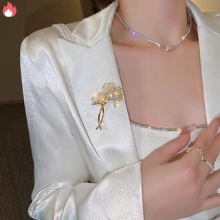 Trâm cài áo mạ vàng đính hạt ngọc trai