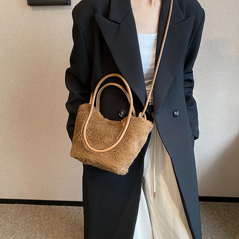 Túi Đeo Chéo Vai Bằng Vải Lông Cừu Thời Trang Thu Đông 2023 Phong Cách Mới Cho Nữ