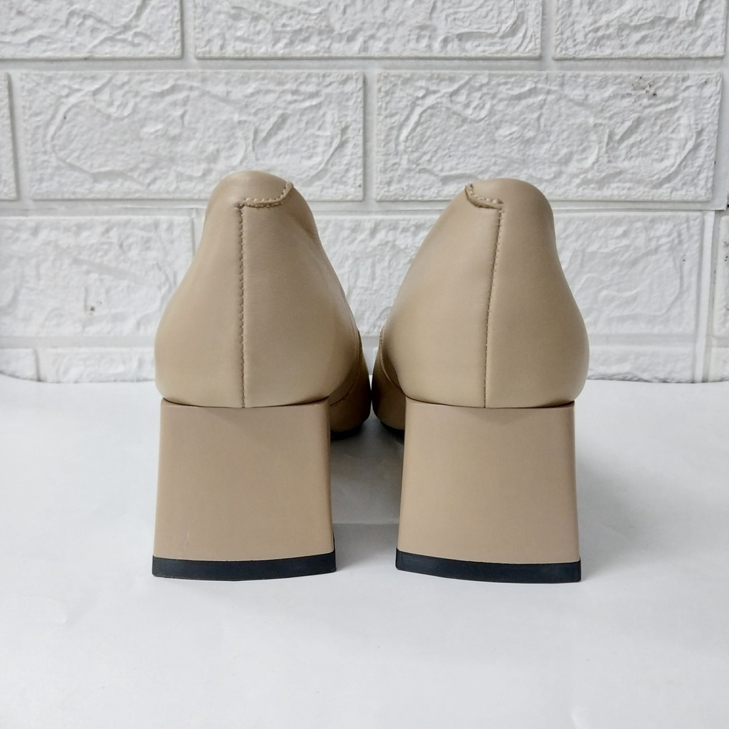 Giày VNXK da trơn, mũi vuông, gót trụ 5cm