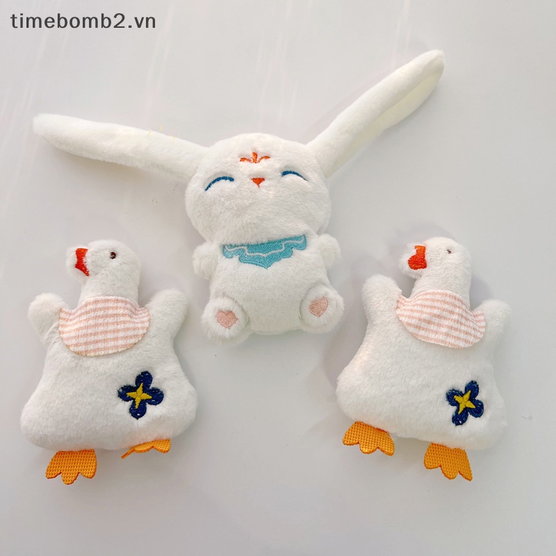 Ghim Cài Ba Lô / Quần Áo Hình Gấu / Thỏ / Dâu Tây Bằng Lông Nhung Dễ Thương Trang Trí