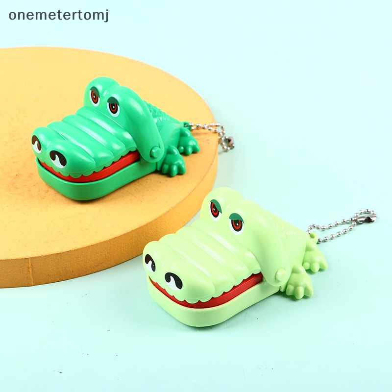 Onemetertomj Đồ Chơi Cá Sấu Cắn Ngón Tay Sáng Tạo Kèm Móc Khóa