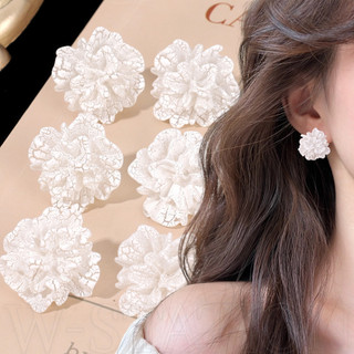 Bông tai hình hoa trà bằng nhựa resin màu trắng dễ thương cho nữ