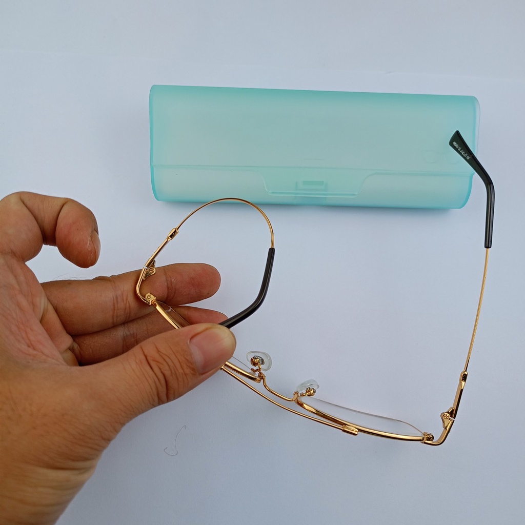 Kính lão gọng dẻo titan mặt vuông có độ từ 0.5-6.0 hàng thanh lí