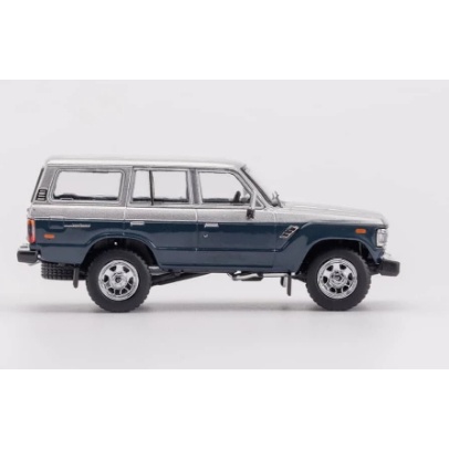 Mô hình ô tô Toyota Land Cruiser LC60 1/64 GCD