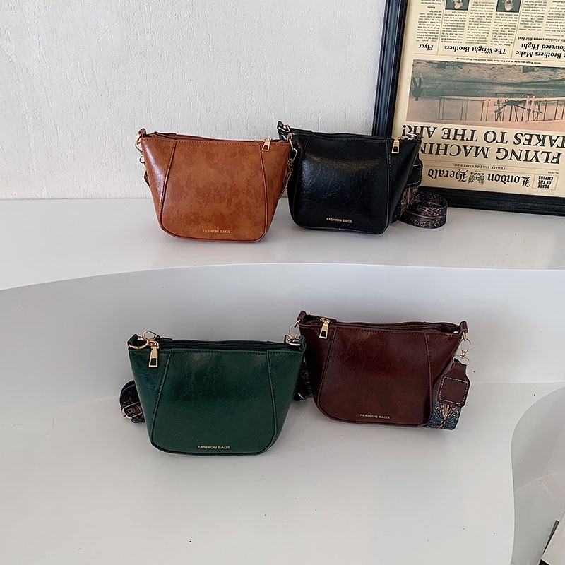 XINYIMEI  Túi đeo chéo thời trang cao cấp retro mới, túi đeo vai PU hợp thời trang đa năng