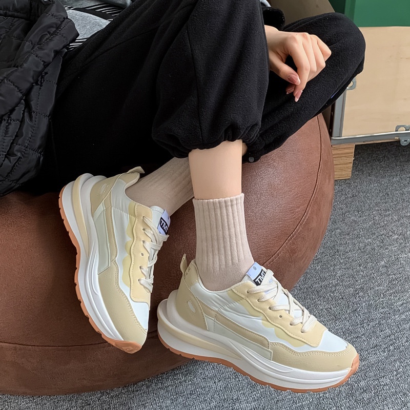 Vớ Thể Thao Dài Trung Bình Màu Trơn Hợp Thời Trang Và Đa Năng