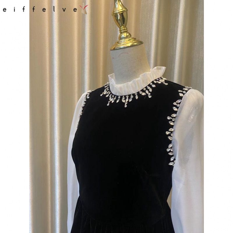 Đầm Nhung organza Dài Tay Đính Đá Pha Lê Phong Cách Mới 2023