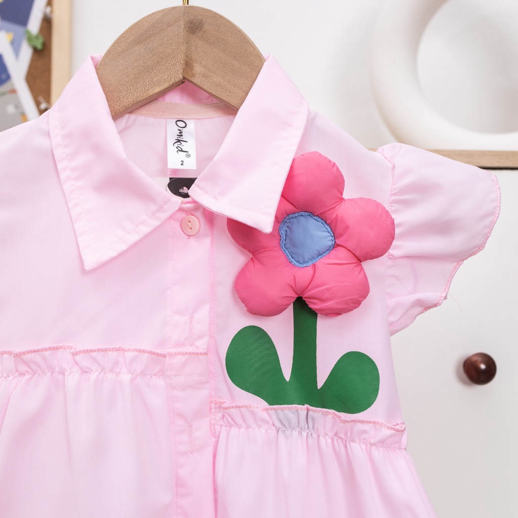 Áo sơ mi hồng hoa nổi lệch tà