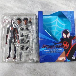 Shf Mô Hình Nhân Vật peter parker / spiderman