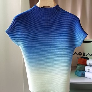 Áo Thun Tay Ngắn Cổ Đứng Xếp Ly Ôm Dáng Màu gradient