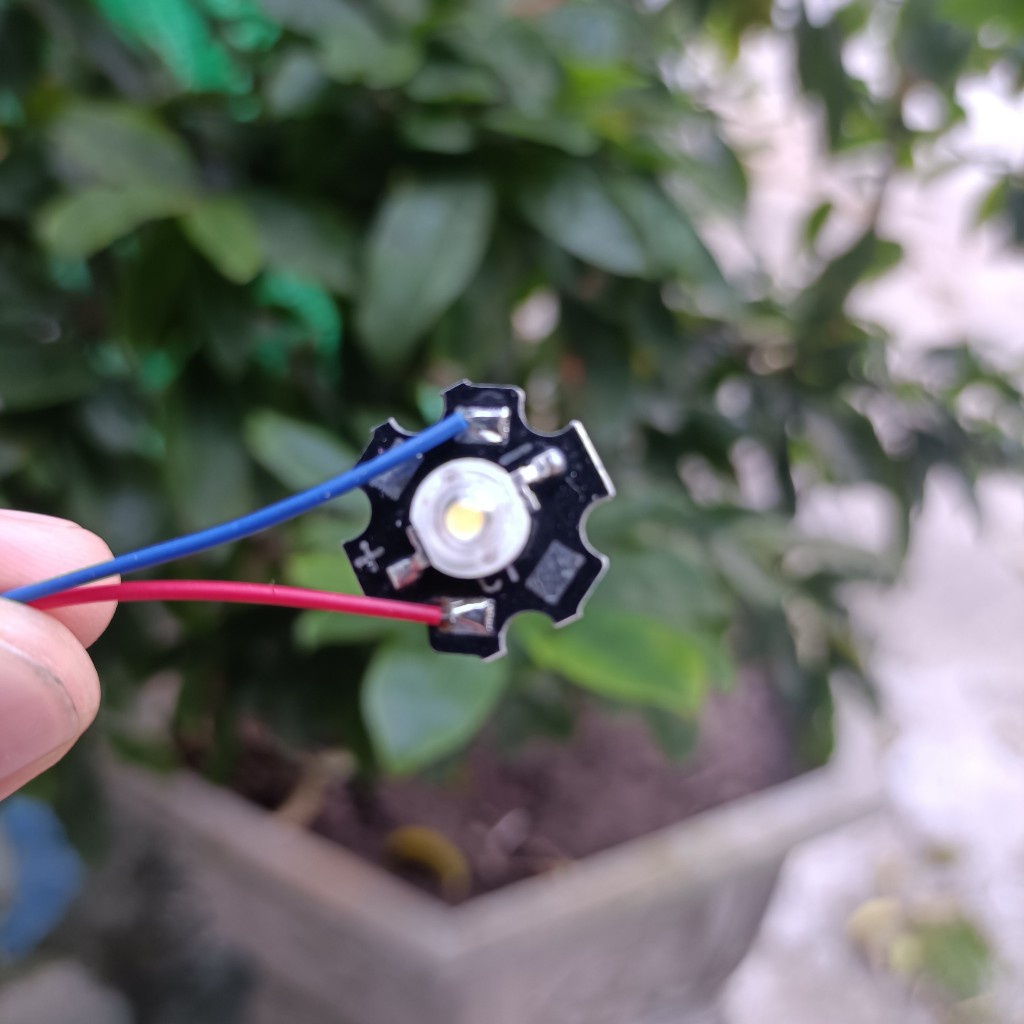 Bảng mạch đèn pin 2 bóng đèn led 3.7v