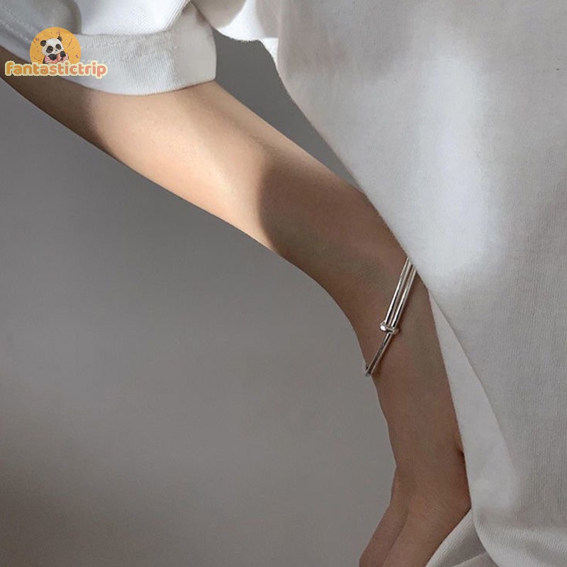 Vòng Đeo Tay Màu Bạc Đơn Giản Thời Trang vintage Cho Nữ Mới