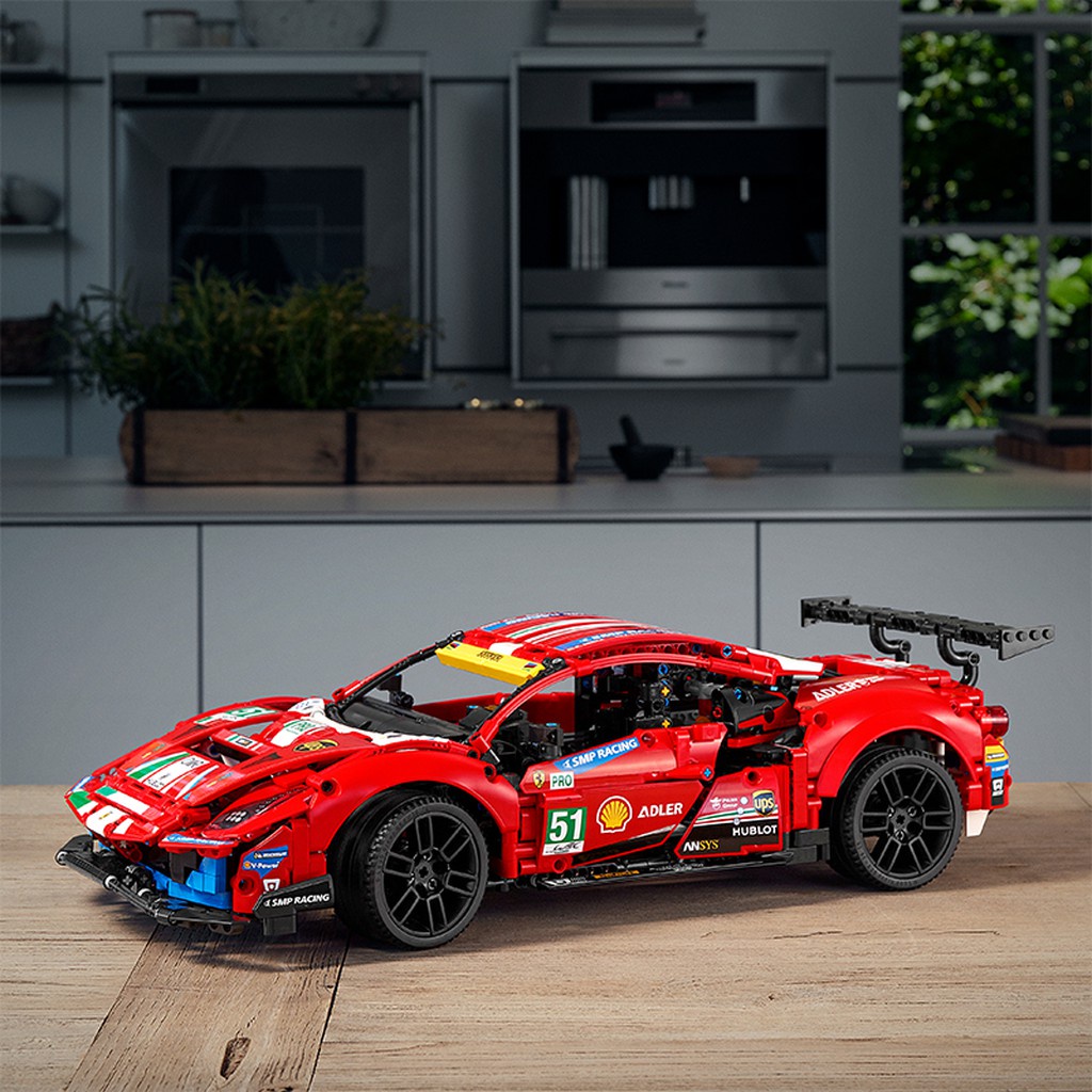 LEGO Technic Siêu Xe Ferrari 488 GTE 42125