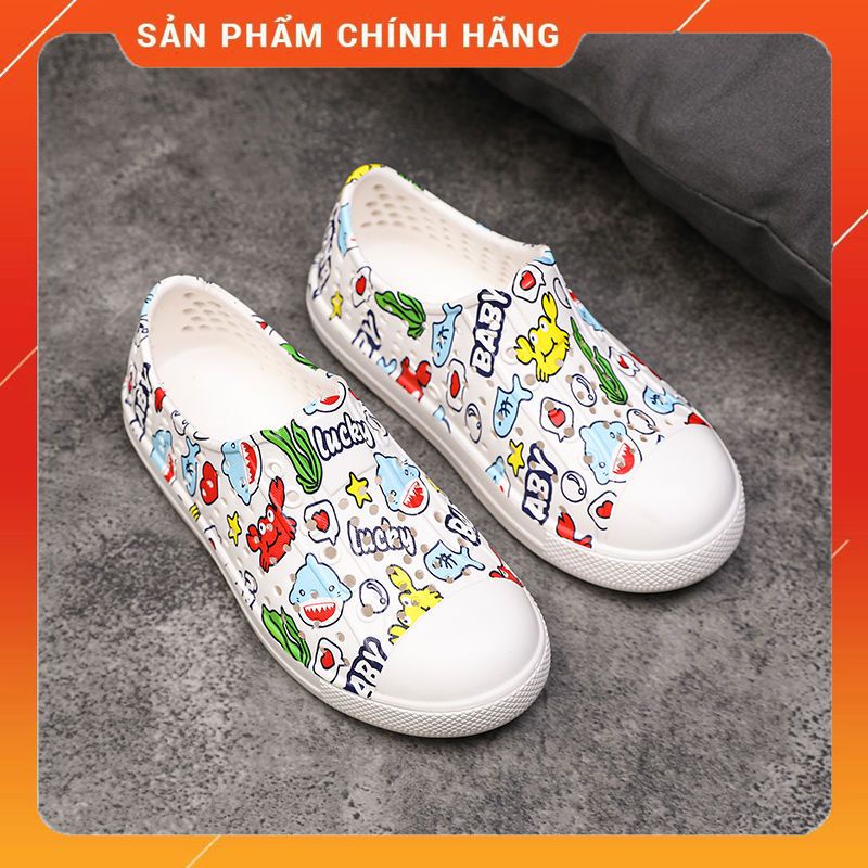 Giày NATIVE mẹ và bé 2024 siêu nhẹ, giày đi mưa đi biển, đi học thoáng khí
