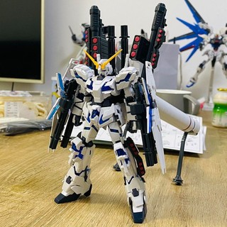 Mô hình đồ chơi lắp ráp kỳ lân yaolan gundam 179 hg