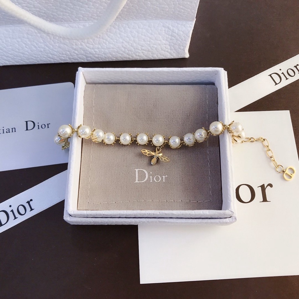 Vòng Đeo Tay dior Bằng Thép Titan Khắc Chữ Cá Tính