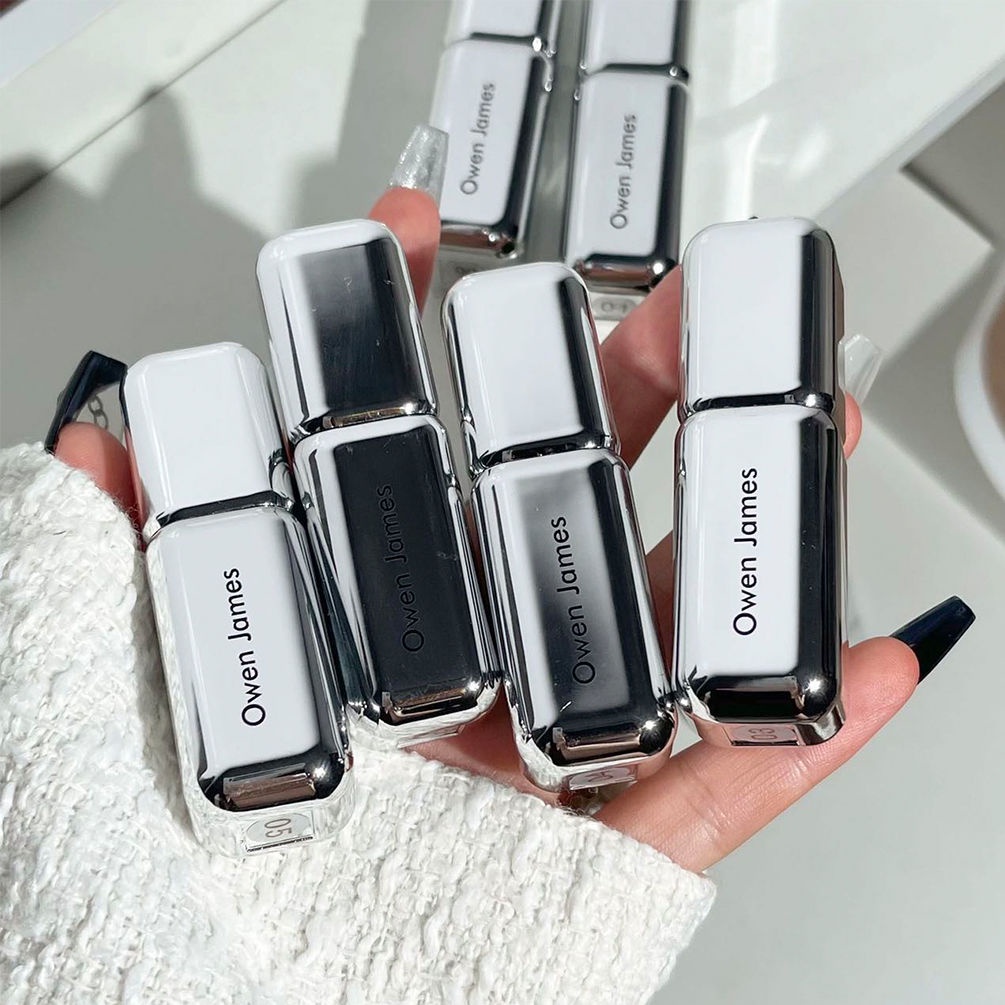 Son Kem Màu Nhung Lì Vỏ Màu Bạc Thương Hiệu owenjames