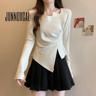 Áo thun nữ JUNNOVGAL Màu trơn không đều Cổ vuông Retro Phong cách mới Tay dài Slim Fit