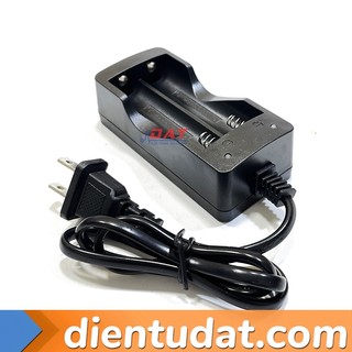 Bộ sạc 2 pin 18650 3.7v 4.2v