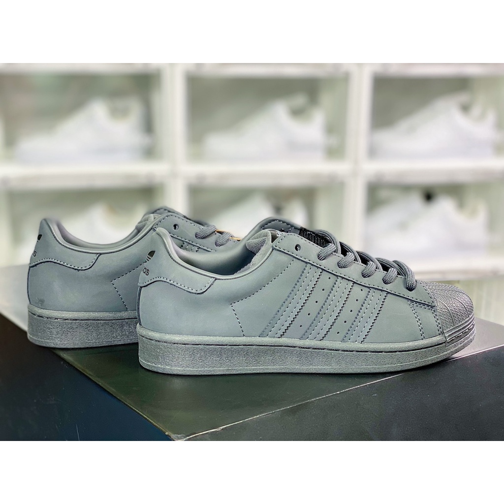 Giày Thể Thao adidas superstar gz4830 Chất Liệu Sợi carbon Màu Đen Chống Mòn Thoải Mái Cho Nam Và Nữ