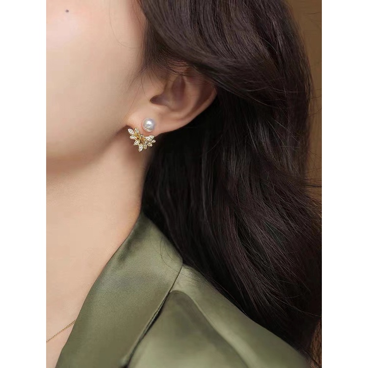 Khuyên Tai Mạ Vàng Đính Ngọc Trai Phong Cách Hàn Quốc Mới