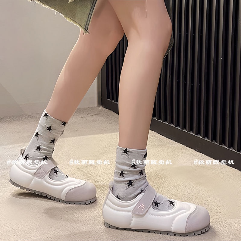 Vớ cotton Mỏng Họa Tiết Ngôi Sao Nổi Màu Trắng Đen Dễ Thương Dành Cho Nữ