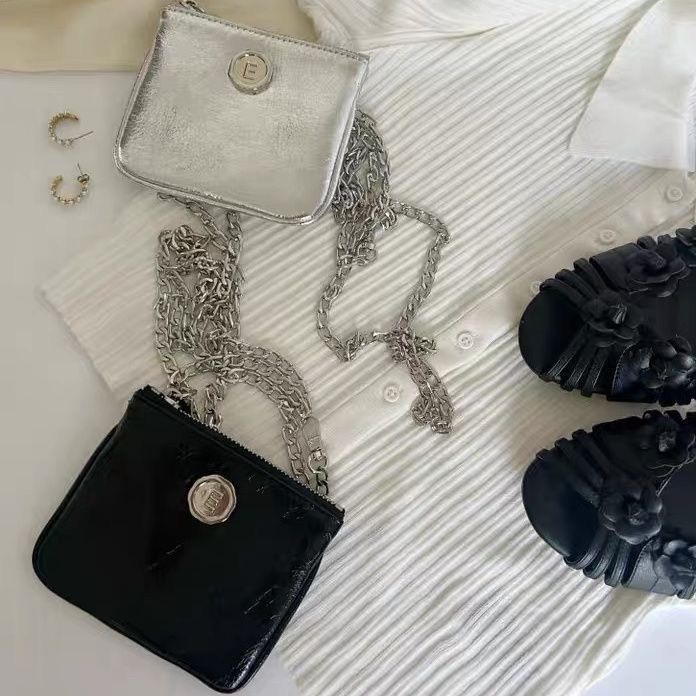 Túi Mini pouch đen/ bạc tuồn brand Hàn