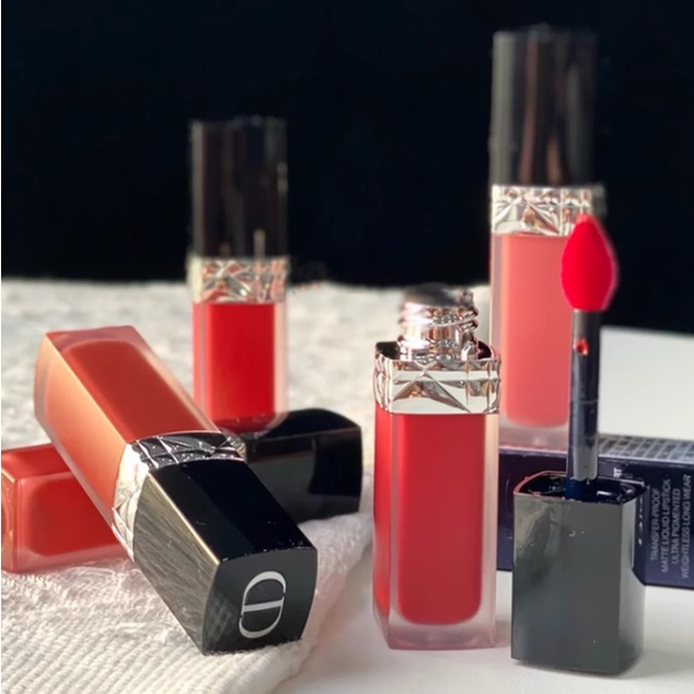 Dior Son Bóng Nắp Đen Khóa Màu # 200 #