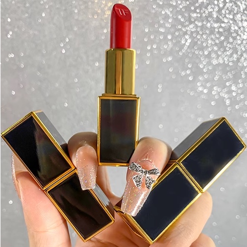 Tom ford Son Môi Dưỡng Ẩm Lâu Trôi 1g Dạng Ống Màu Đen