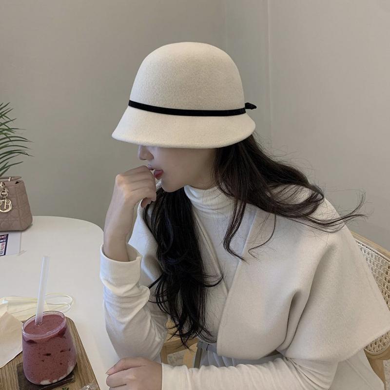 Mũ bucket Len Đính Nơ Màu Trắng Thời Trang Thu Đông Phong Cách Pháp Cổ Điển Cho Nữ