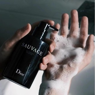 Nước hoa Dior Sauvage Nước hoa Cùng một loại nước hoa đang sảng khoái và sạch sẽ cho món quà sinh nhật của bạn trai